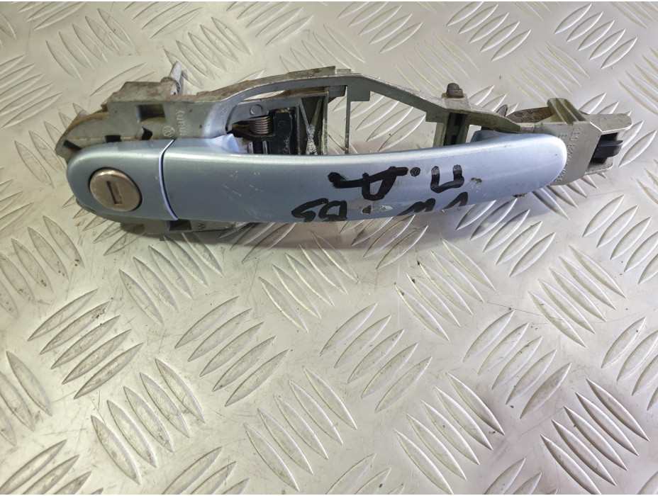 Предна дясна външна дръжка за VW Passat B5 1.8 T комби