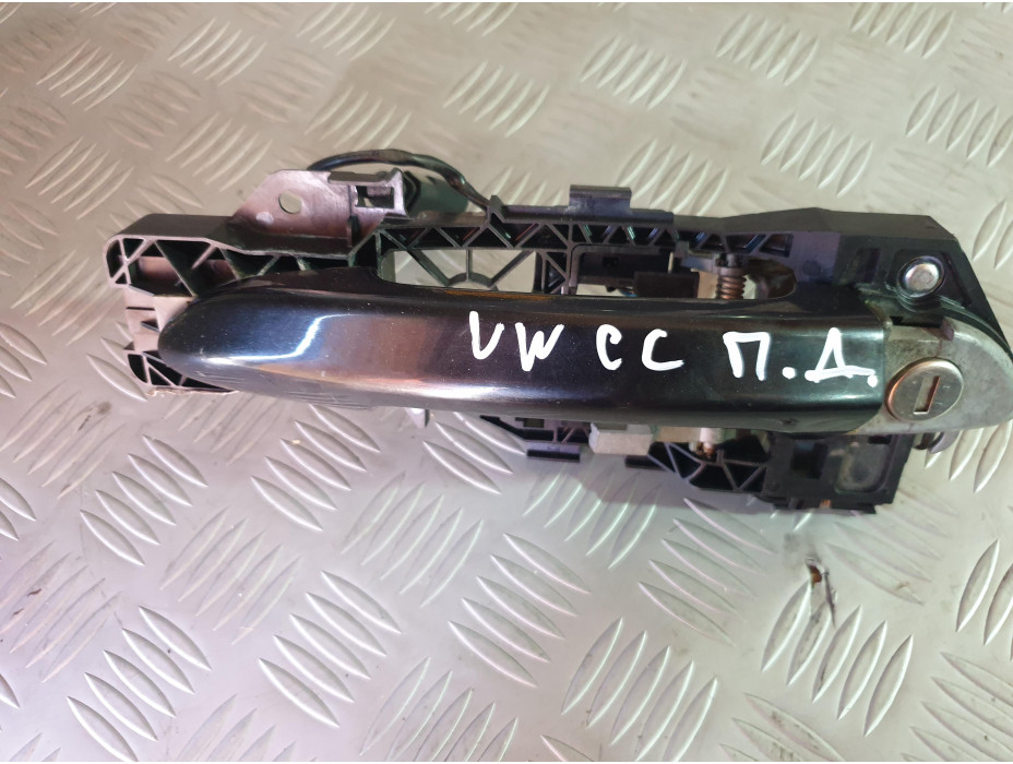 Предна дясна външна дръжка за VW Passat CC 2.0 TSI  - Десен волан 