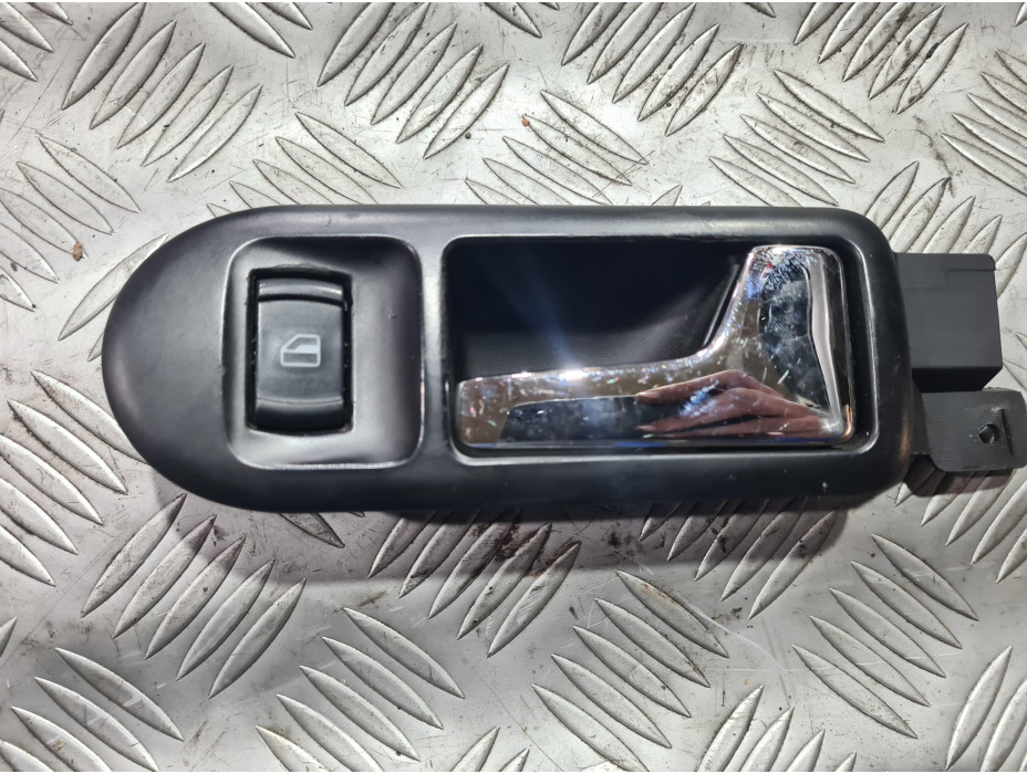 Предна дясна вътрешна дръжка за VW Passat B5 2.5 TDI