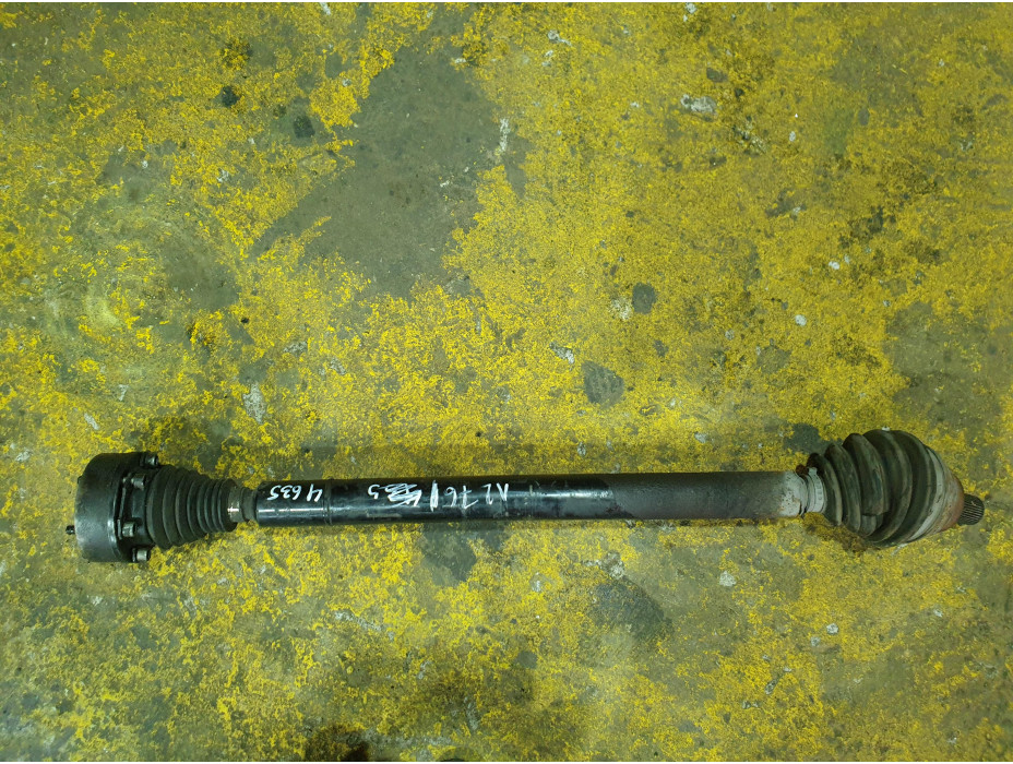 Предна дясна полуоска за VW Touran 1.9 TDI Предна дясна полуоска за VW Touran 1.9 TDI