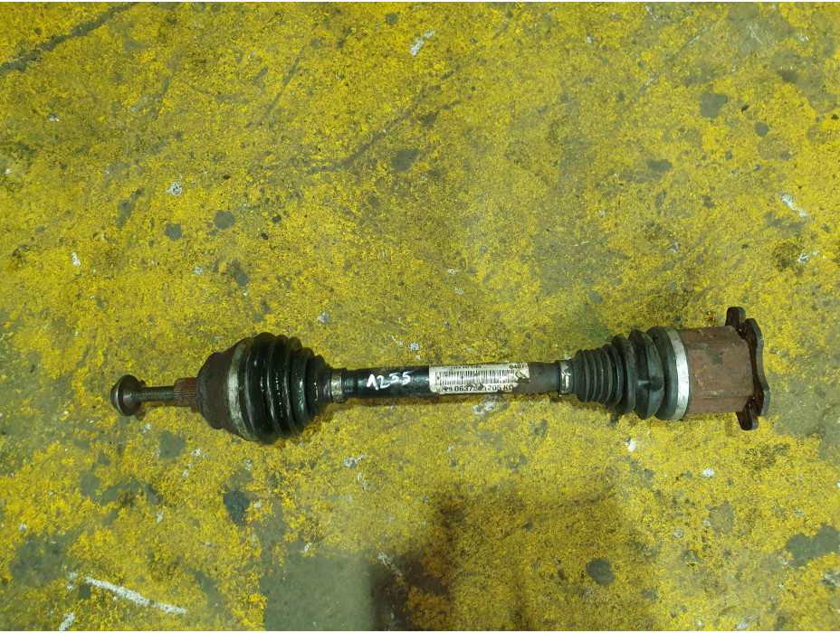 Предна дясна полуоска за Фолксваген Файтон 4.2и / Volkswagen Phaeton 4.2i