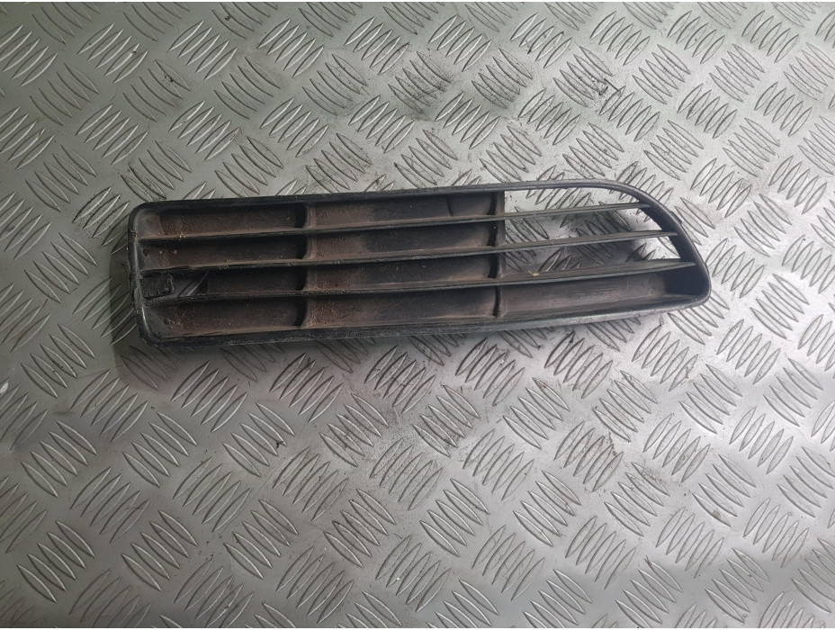 Предна дясна решетка за Audi A4 B5