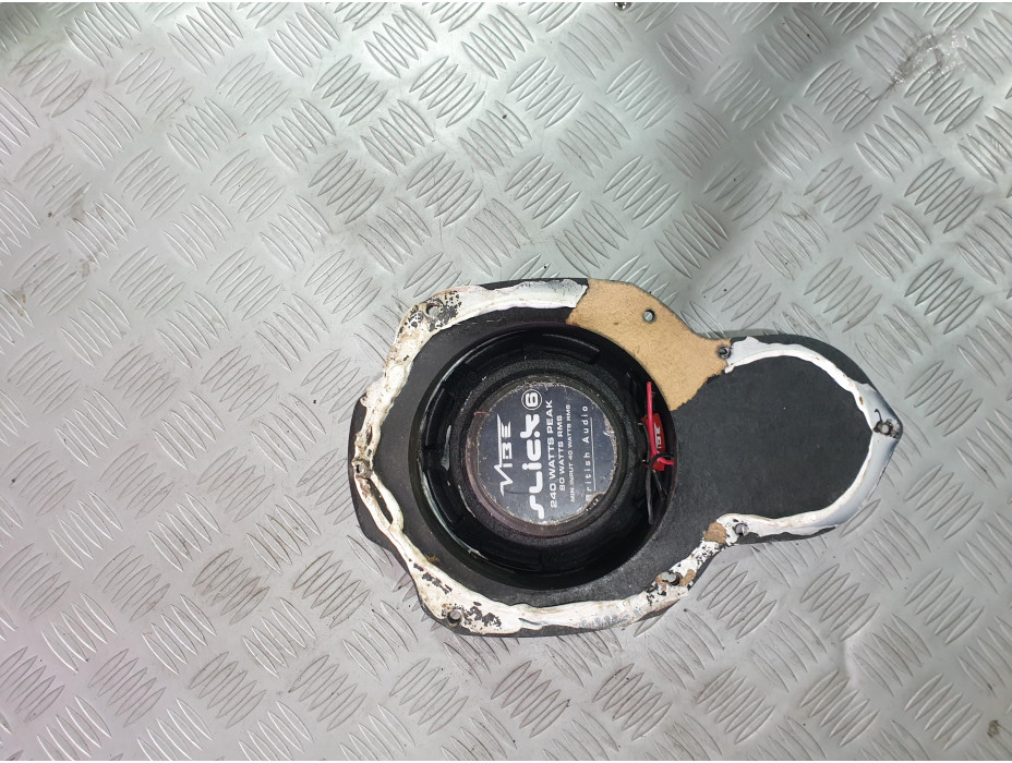 Предна дясна тонколона за VW Passat B6 2.0 TDI