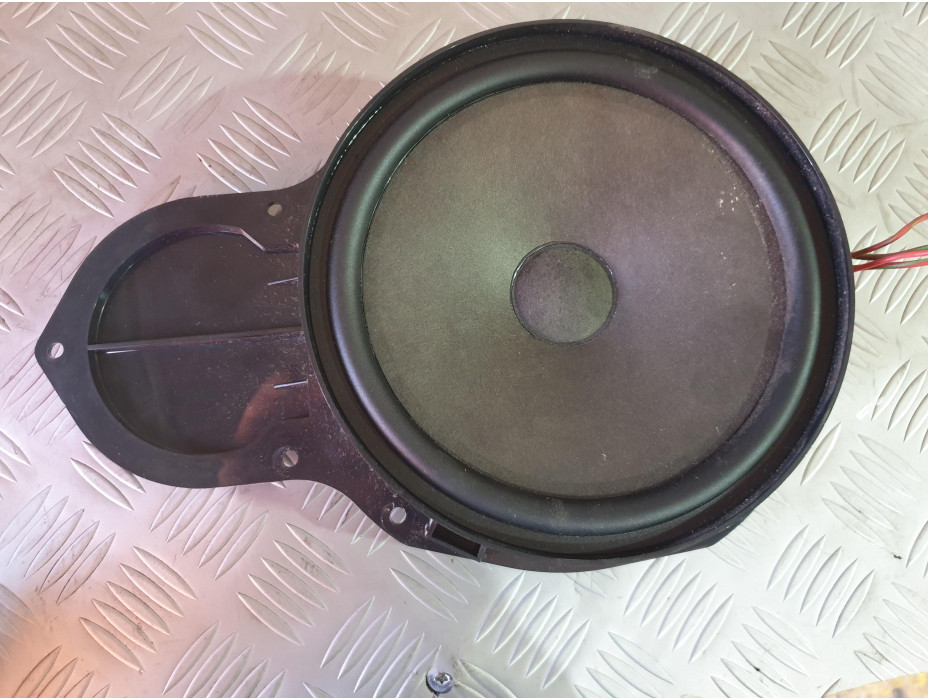 Предна дясна тонколона за VW Passat CC 2.0 TSI