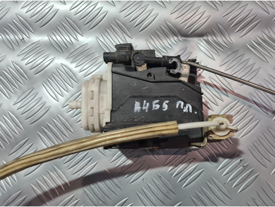 Предна лява брава за Audi A4 B5