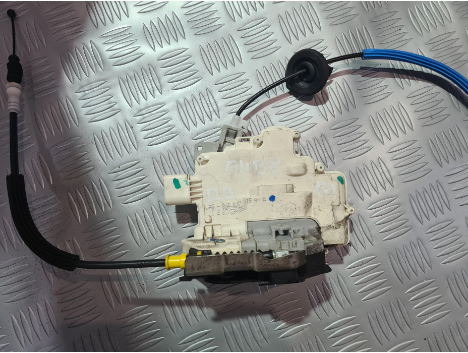 Предна лява брава за Audi A4 B8 - Десен волан