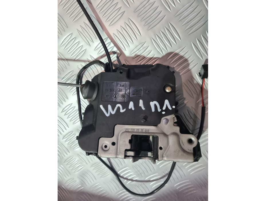 Предна лява брава за Mercedes E Class W211 - Десен волан