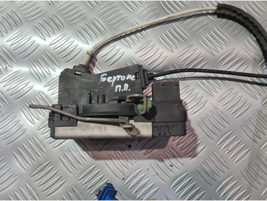 Предна лява брава за Opel Astra G Bertone