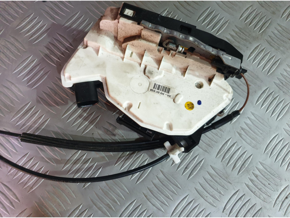 Предна лява брава за VW Passat CC 2.0TSI