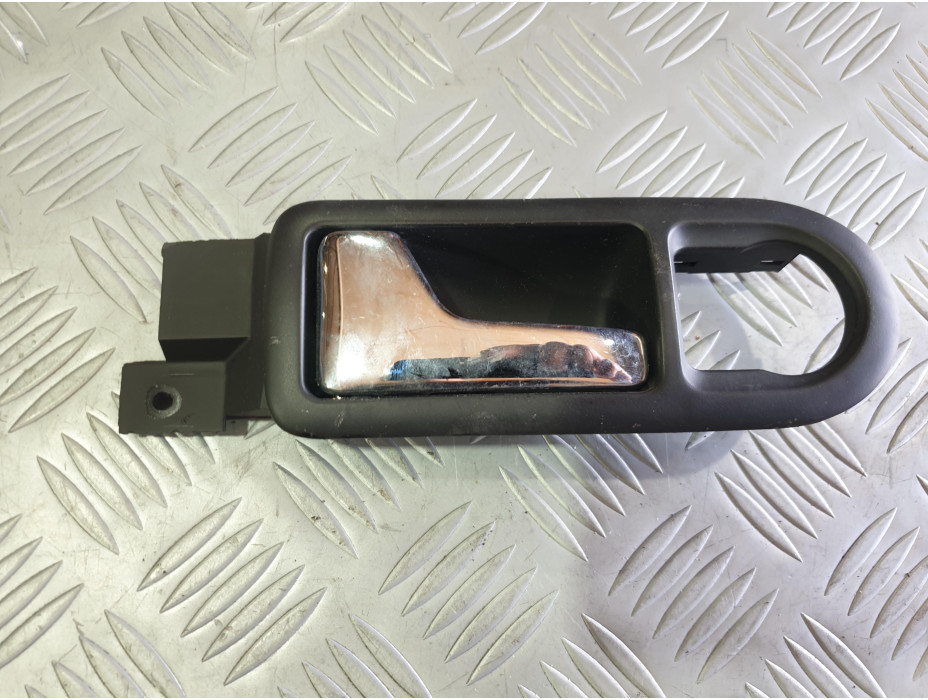 Предна лява вътрешна дръжка за VW Passat B5 1.8 T комби