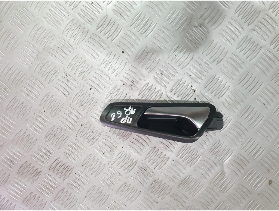 Предна лява вътрешна дръжка за VW Passat B6 2.0 TDI Предна лява вътрешна дръжка за VW Passat B6 2.0 TDI