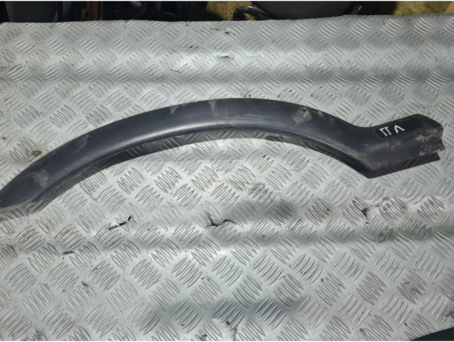 Предна лява лайсна (Вежда) за Opel Zafira A 2.2 i 147 к.с.