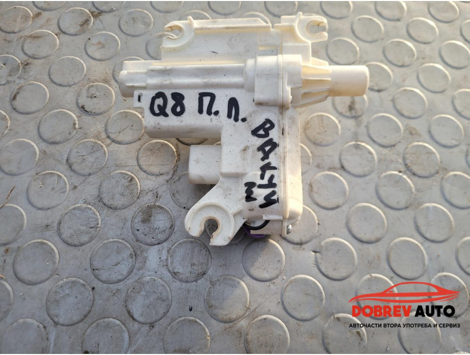 Предна лява машинка вакуум за Audi Q8 4M