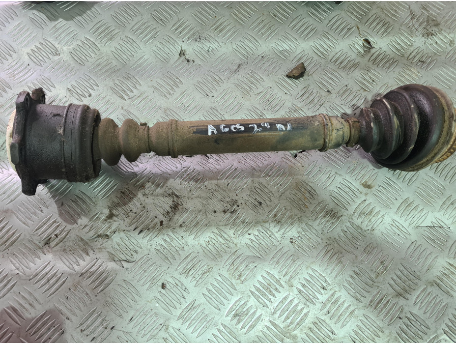 Предна лява полуоска за Audi A6 C5 2.4 i Automat Sedan Предна лява полуоска за Audi A6 C5 2.4 i Automat Sedan