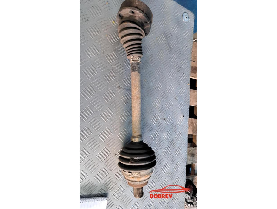 Предна лява полуоска за VW Touran 2.0 FSI