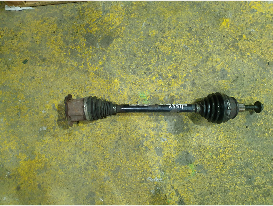 Предна лява полуоска за Фолксваген Файтон 4.2и / Volkswagen Phaeton 4.2i