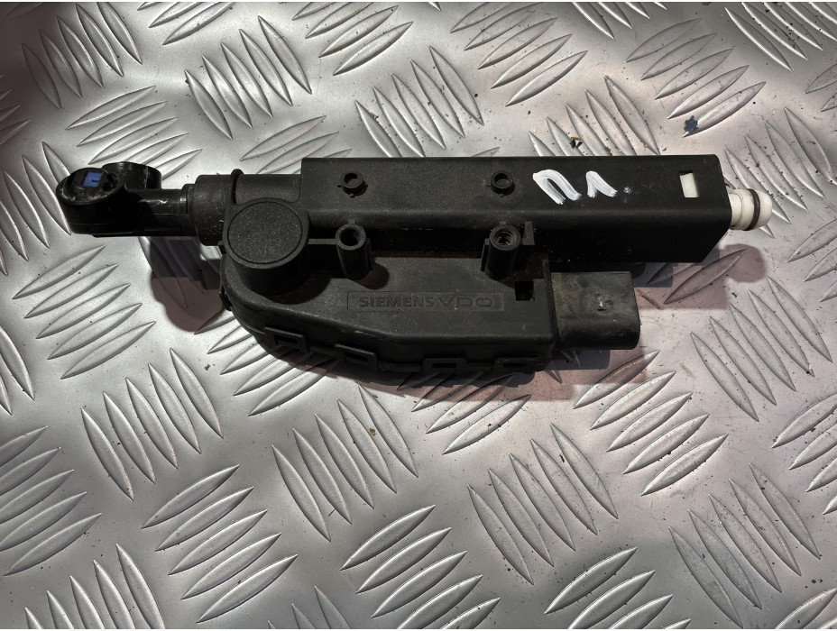 Предна лява пръскалка за фар за Volkswagen Phaeton 