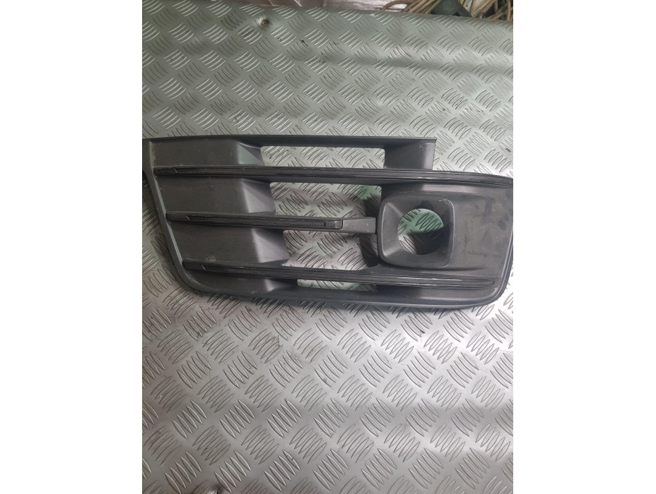 Предна лява решетка за дистроник за Audi Q7 4M Предна лява решетка за дистроник за Audi Q7 4M