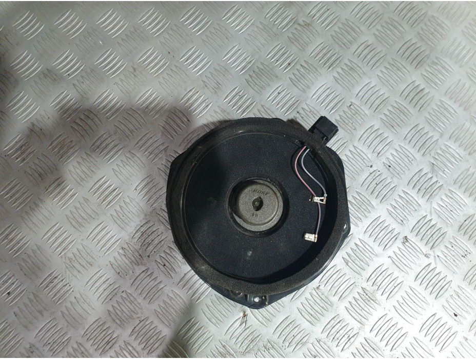 Предна лява тонколона Босе за Ауди А8 Д3 / Audi A8 D3 4.2 i 335 к.с. Предна лява тонколона Босе за Ауди А8 Д3 / Audi A8 D3 4.2 i 335 к.с.
