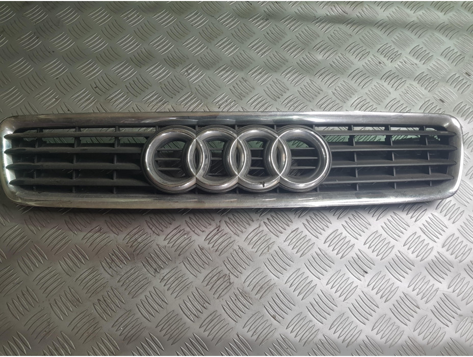 Предна решетка за Audi A4 B5