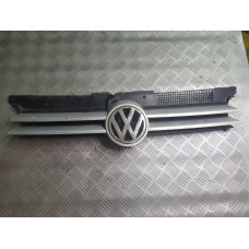 Предна решетка за Volkswagen Golf 5 Предна решетка за Volkswagen Golf 5