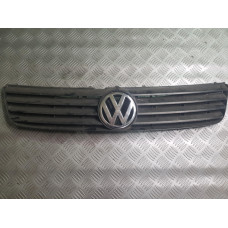 Предна решетка за Volkswagen Passat B5 Предна решетка за Volkswagen Passat B5