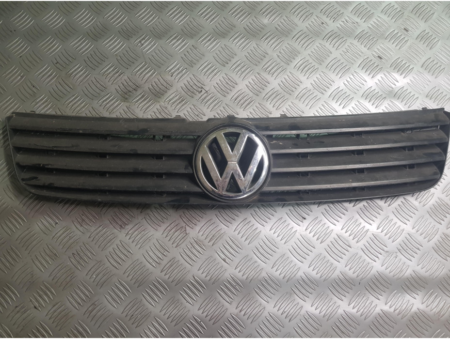 Предна решетка за Volkswagen Passat B5