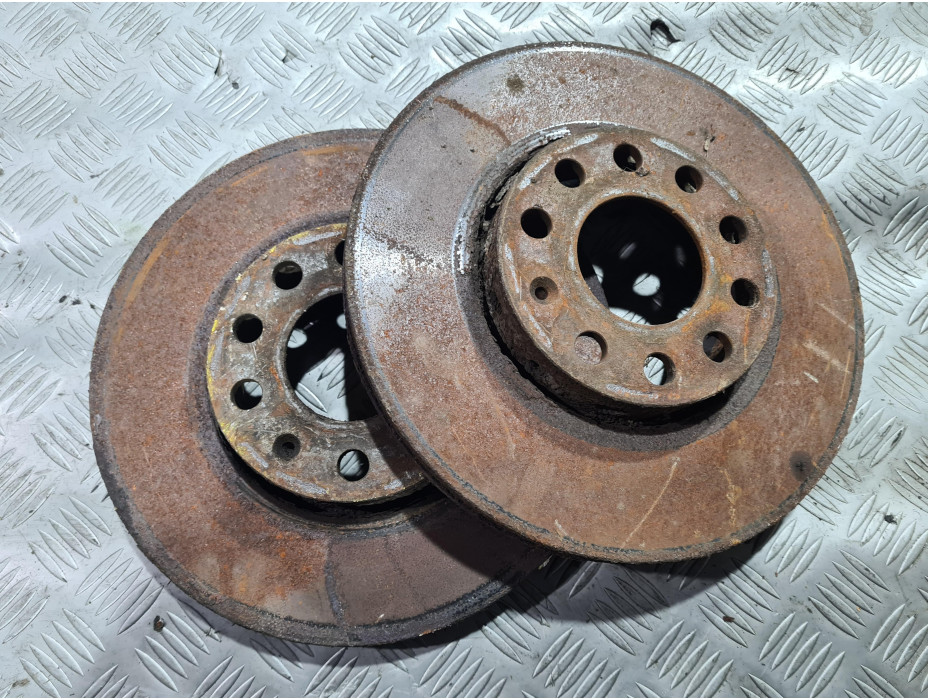 Предни дискове за VW Passat B5 2.5 TDI Предни дискове за VW Passat B5 2.5 TDI