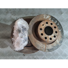 Предни дискове + накладки за VW Golf 5