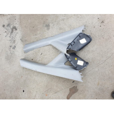 Предни кори за колонки за Mercedes Vito W639 Предни кори за колонки за Mercedes Vito W639