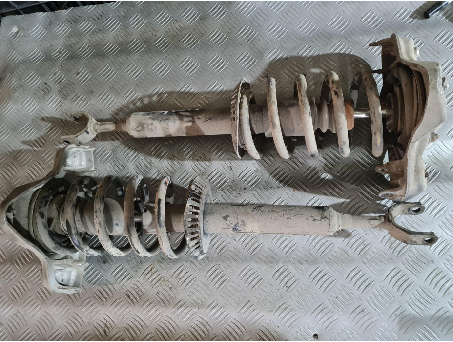 Предни макферсони за Audi A4 B5 2.5 TDI