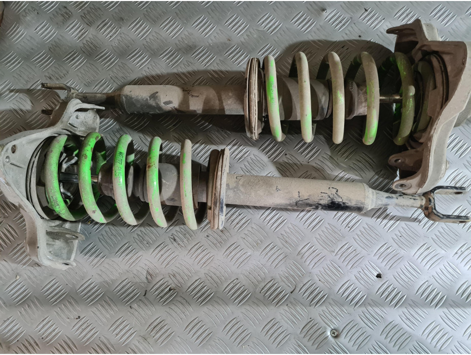 Предни макферсони за Audi A4 B6 Seadan