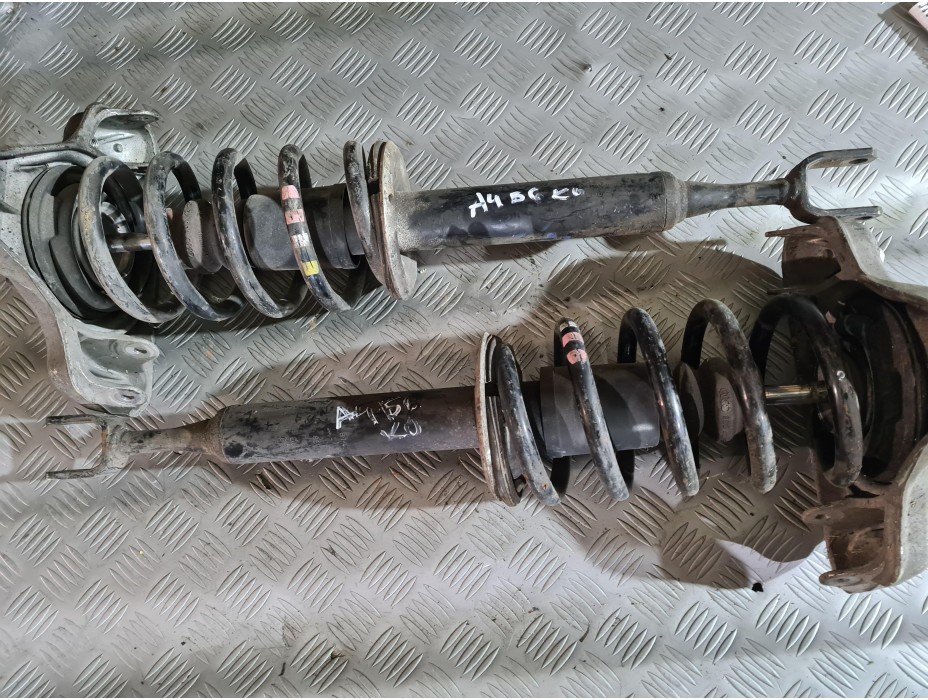 Предни макферсони за Audi A4 B6 Комби