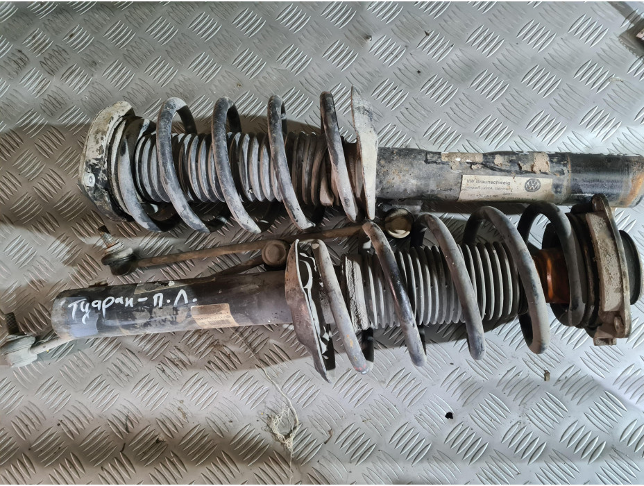 Предни макферсони за VW Touran 1.9 TDI 1T Предни макферсони за VW Touran 1.9 TDI 1T