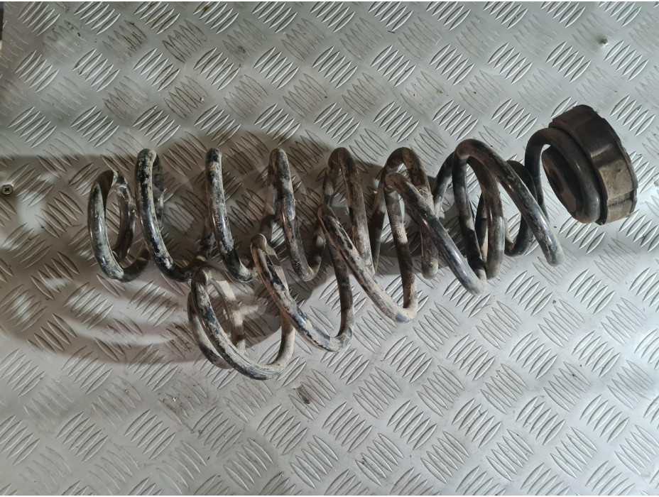 Предни пружини за Audi A4 B5