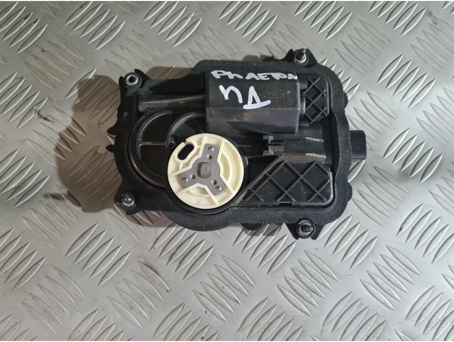 Предно дясно моторче за брава с вануум за VW Phaeton