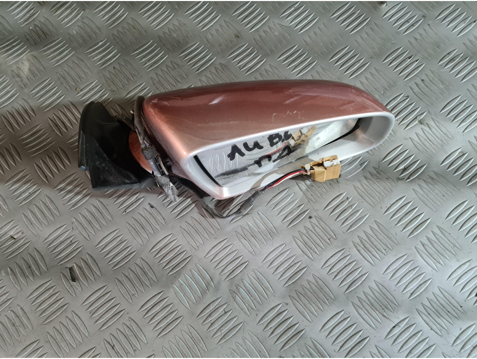 Предно дясно огледало за Audi A4 B6 Предно дясно огледало за Audi A4 B6