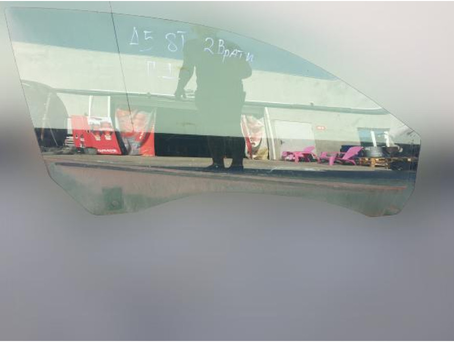 Предно дясно стъкло за Audi A5 8T 2.7TDI 2/3 врати Предно дясно стъкло за Audi A5 8T 2.7TDI 2/3 врати