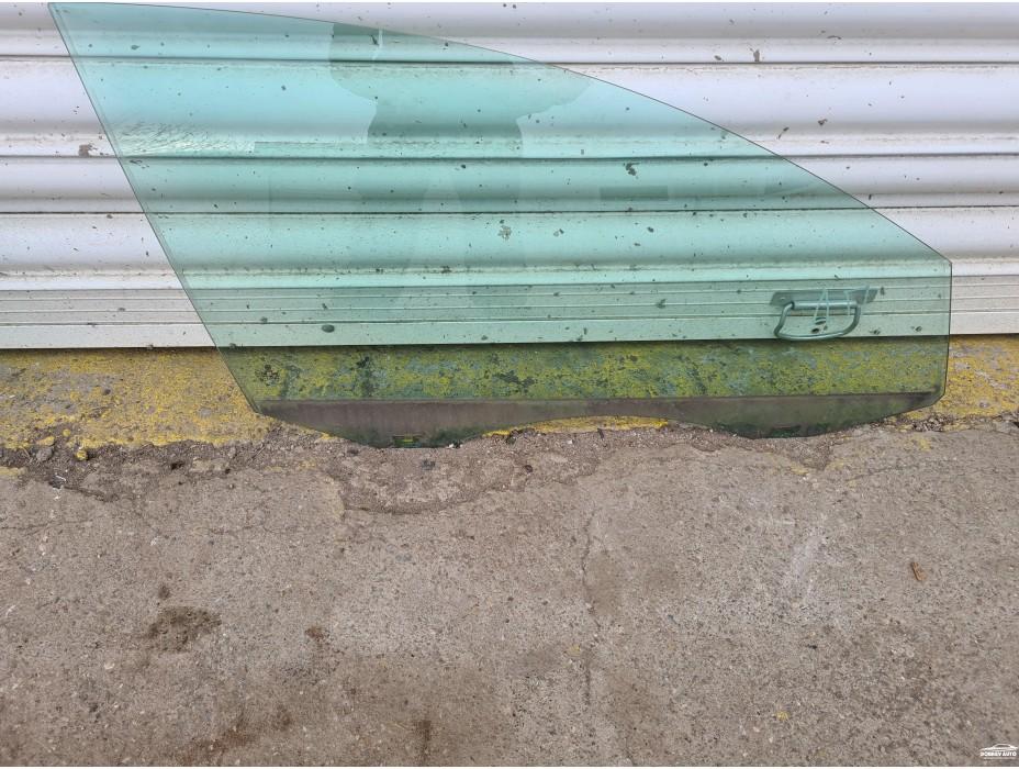 Предно дясно стъкло за VW Passat B6 2.0 TDI