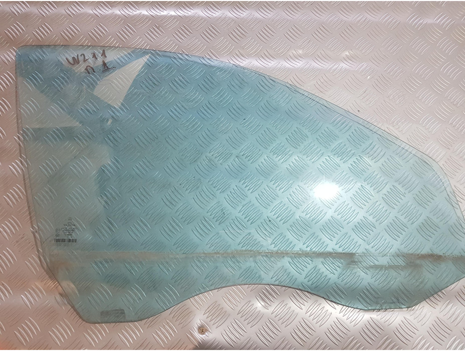 Предно дясно стъкло за Мерцедес Е Класа W211 / Mercedes E Class W211