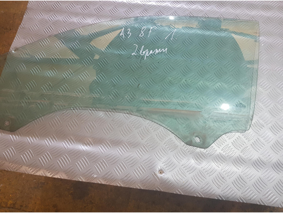 Предно ляво стъкло за Audi A3 8p Hatchback