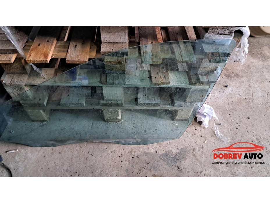 Предно ляво стъкло за Mercedes C 350 W203 Предно ляво стъкло за Mercedes C 350 W203