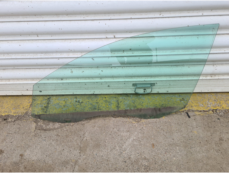 Предно ляво стъкло за VW Passat B6 2.0 TDI ВМР