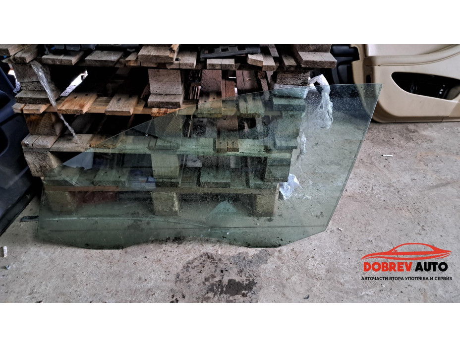 Предно ляво стъкло за VW Passat B7 1.6 TDI