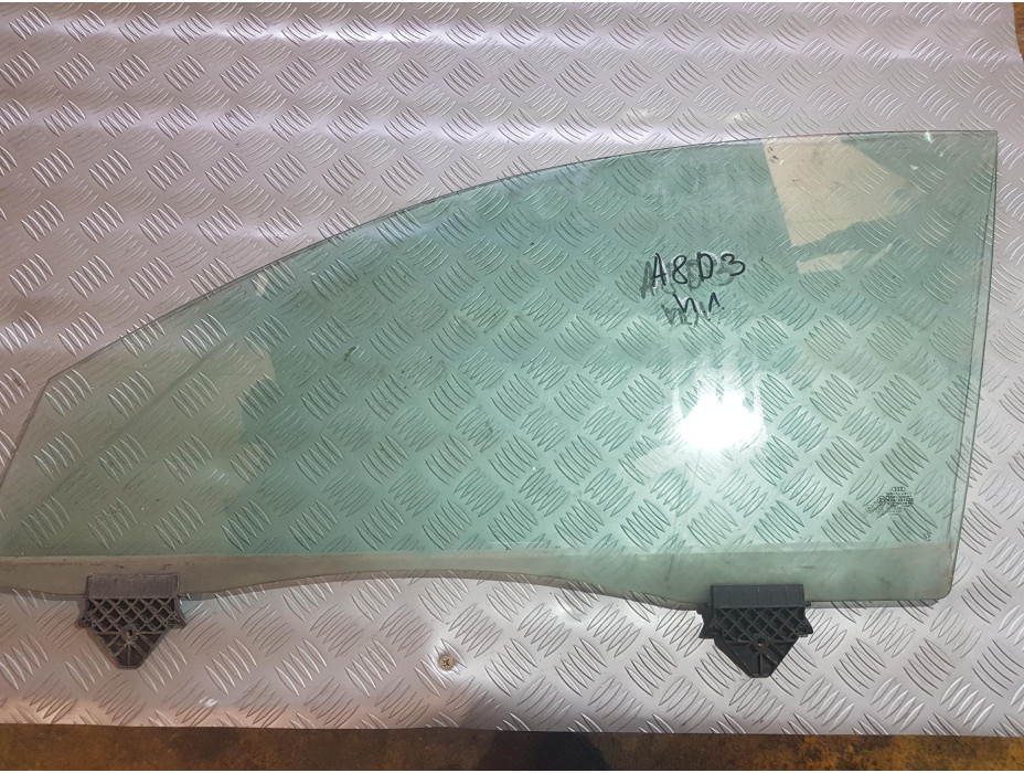 Предно ляво стъкло за Ауди А8 Д3 / Audi A8 D3 4.2 i 335 к.с. Предно ляво стъкло за Ауди А8 Д3 / Audi A8 D3 4.2 i 335 к.с.