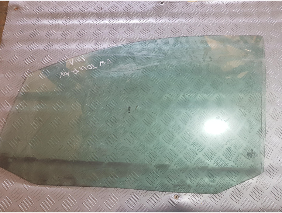 Предно ляво стъкло за Фолксваен Туаран / Volkswagen Touran 8T