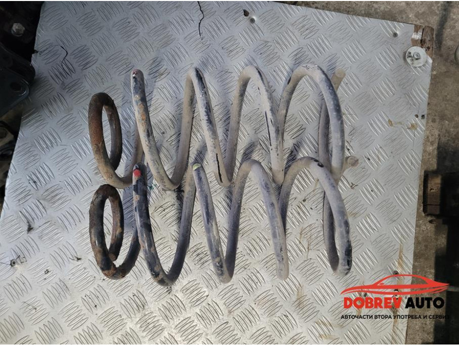 Пружини (предни) за Mercedes Vito W638