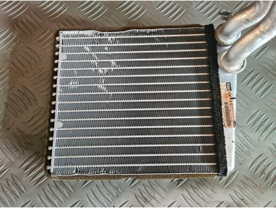 Радиатор за парно за Audi A3 8P Hatchback