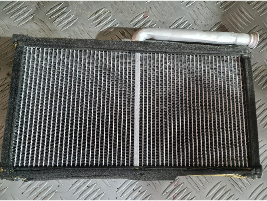 Радиатор за парно за Audi A6 C6 2.7 TDI Quattro