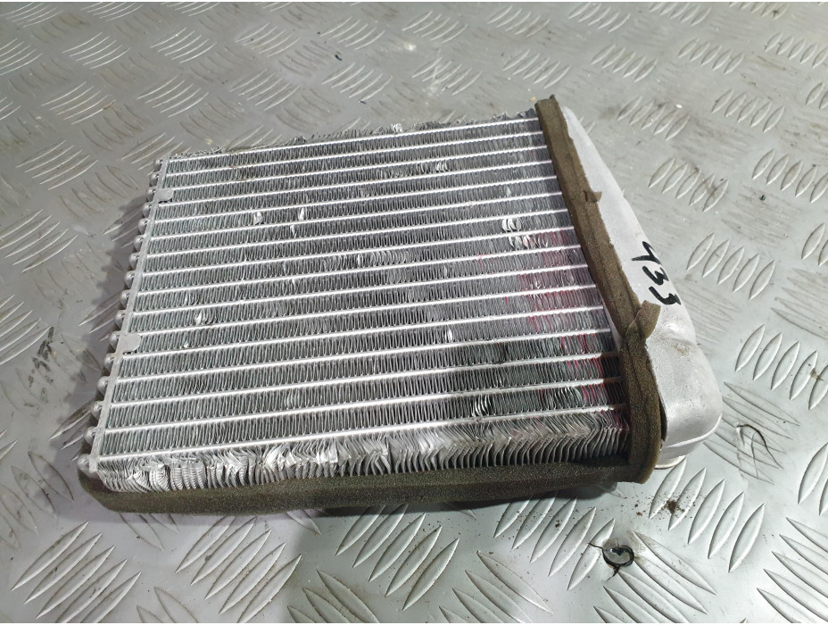 Радиатор за парно за Фолксваген Пасат Б7 / VW Passat B7 2.0 TDI Радиатор за парно за Фолксваген Пасат Б7 / VW Passat B7 2.0 TDI